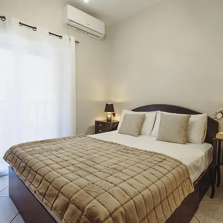 Savoy Signature *